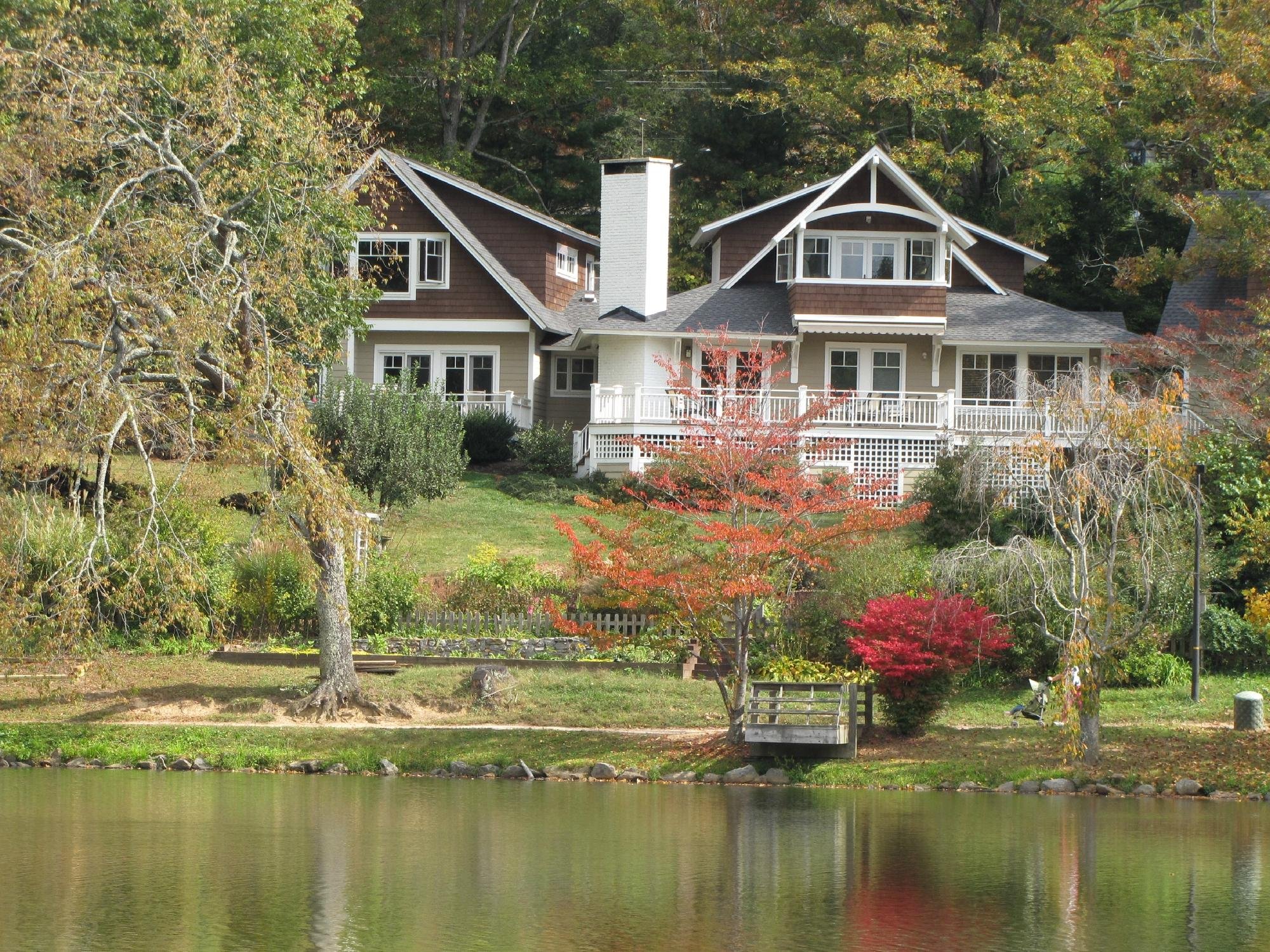 ARBOR HOUSE OF BLACK MOUNTAIN BED AND BREAKFAST (Carolina Del Norte ...