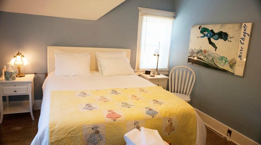 Baker City Blue Door Inn