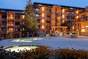 Stonebridge Condominiums in Snowmass Village, image may contain: City, Hotel, Urban, Resort