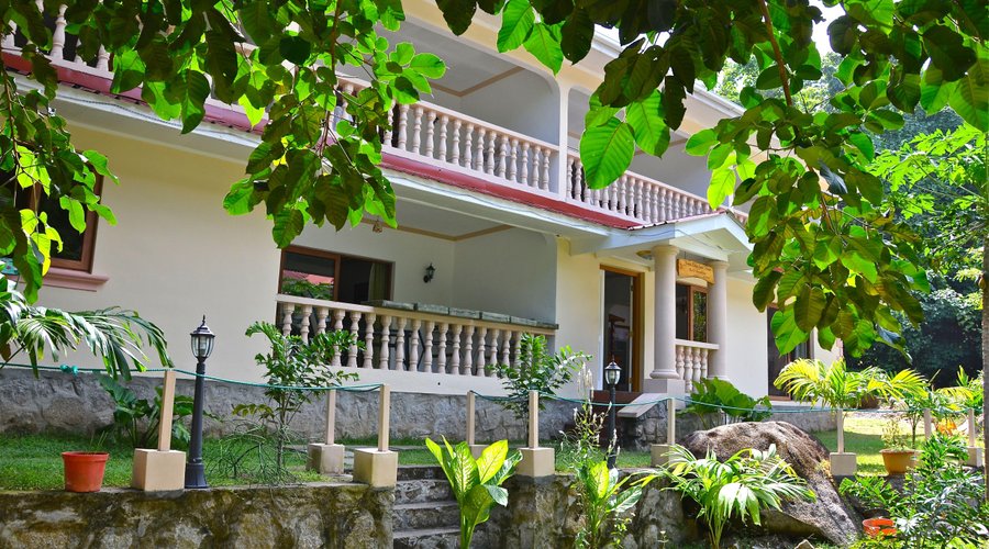 Frontal view of Forest Lodge