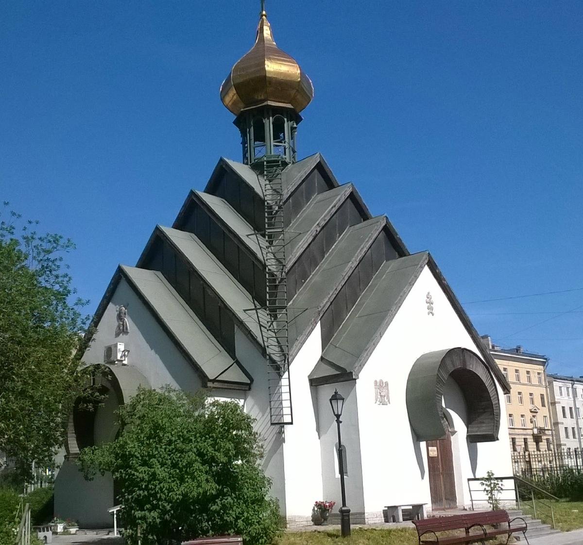 Благовещенская александро невская церковь. Храм часовня святых новомучеников и исповедников в Санкт-Петербурге. Храм часовня новомучеников и исповедников российских СПБ адрес