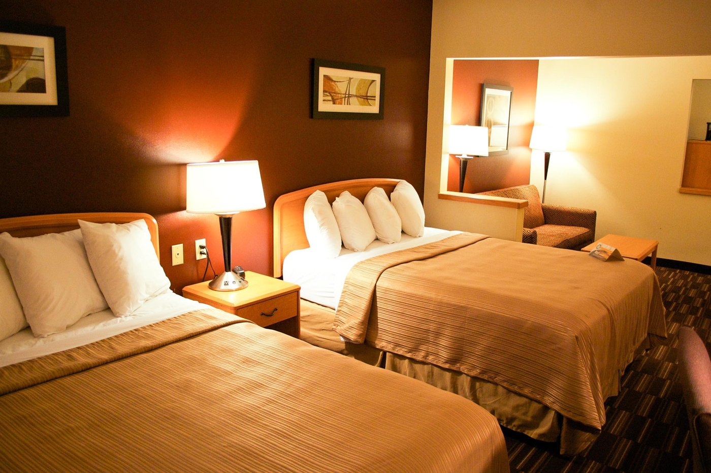 QUALITY SUITES NEAR WEST ACRES - Updated 2024 Prices & Hotel Reviews ...