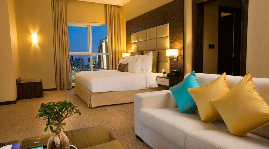 Deluxe King Suite