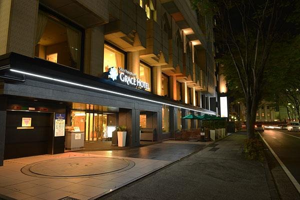 新橫濱百麗飯店，位於橫濱的飯店