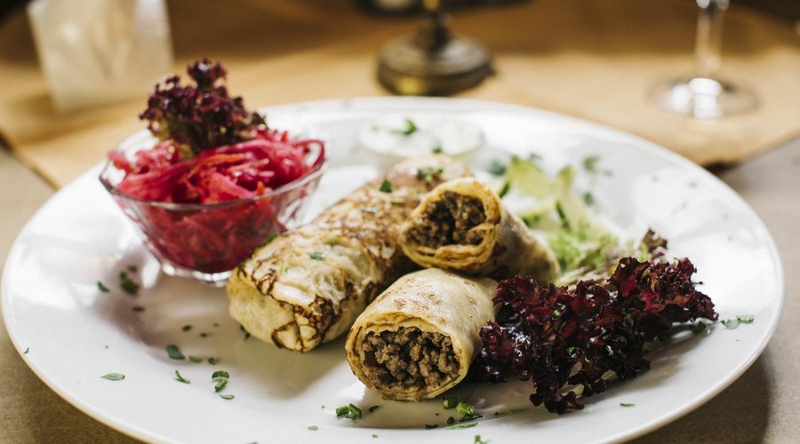 Pfannkuchen mit Hackfleisch