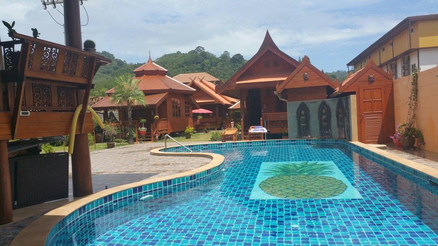 Golden Teak Resort Baan Sapparot