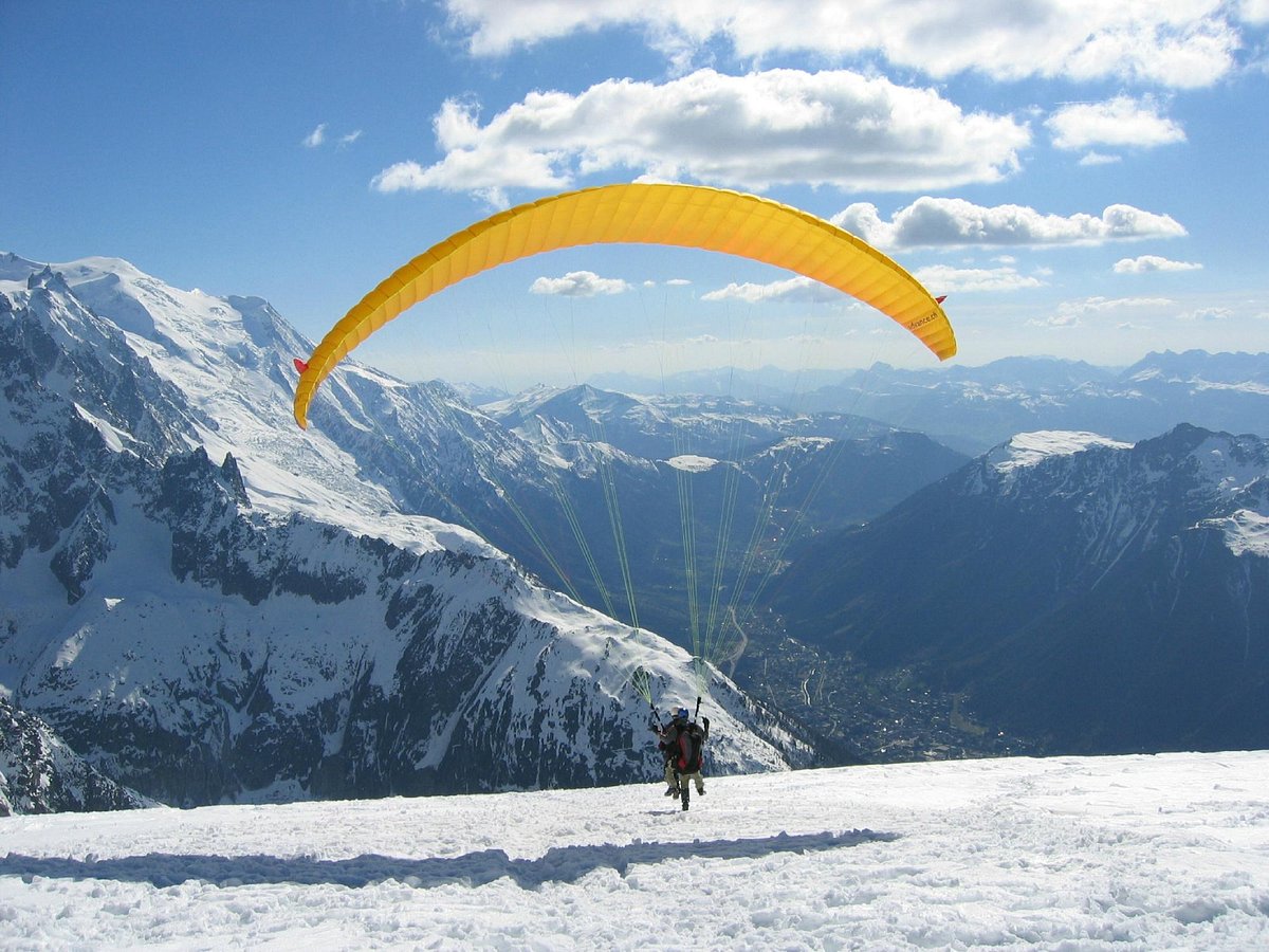 Mountain getaway. Paragliding Shamoni. SIMOND Chamonix 1860 Merino. Велосипед Олимпийский Chamonix. Paragliding Chamonix France.