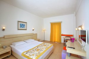 Room & Suite