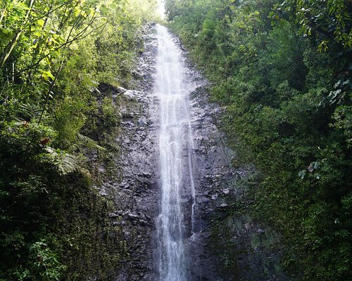 waterfall tour in oahu