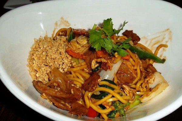 Spicy Indonesian Noodles ?w=600&h=400&s=1