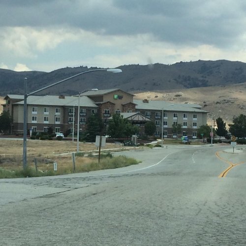 Holiday Inn Express & Suites Tehachapi Hwy 58/Mill St., an IHG Hotel image