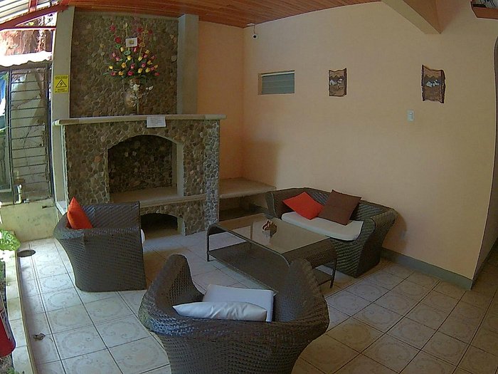 Baños con calentadores de agua solares - Picture of Hotel Plantación,  Jardin - Tripadvisor