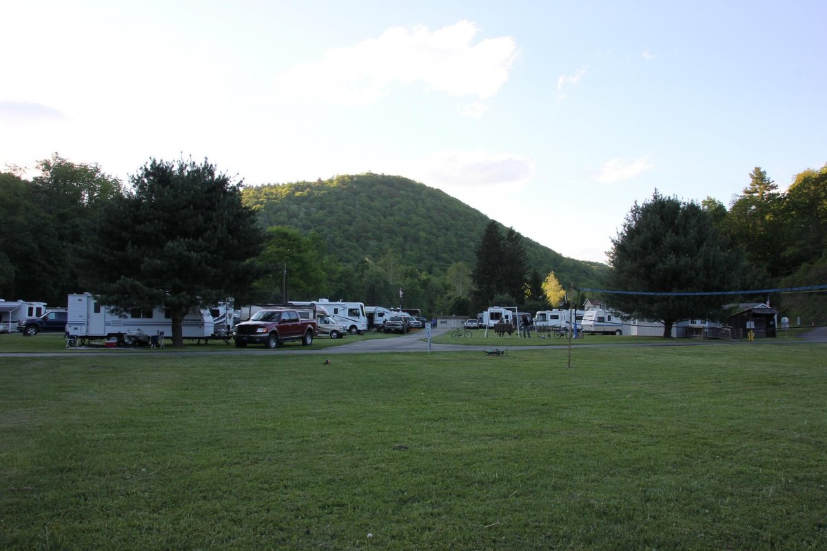 Escape to Ohio's Gem: Twin Valley Campground Adventure