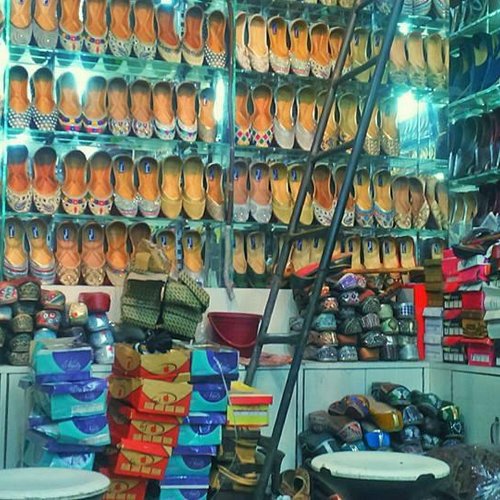 Send Rakhi to Amritsar, Rakhi Delivery in Amritsar | Rakhi Bazaar