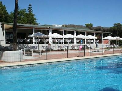 Piscina-Terraza Restaurante
