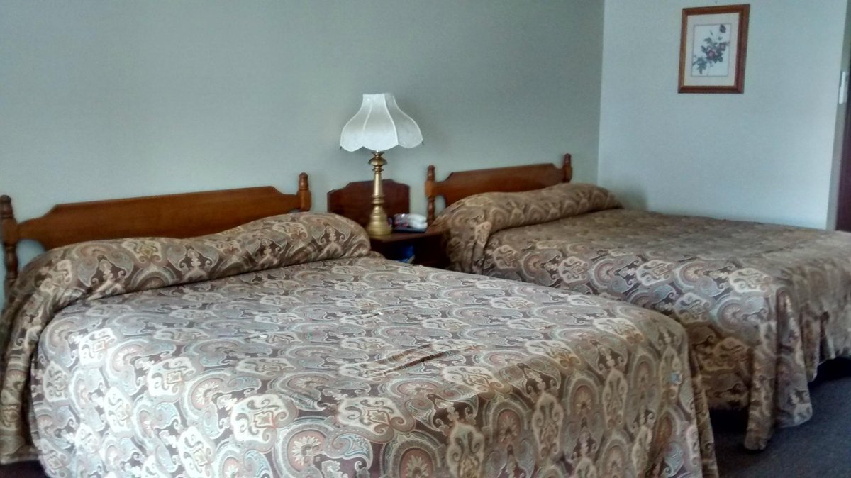 BRIARWOOD MOTOR INN (AU$170): 2022 Prices & Reviews (Lincoln, ME ...