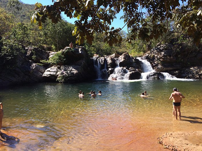 CACHOEIRA DAS ARARAS (PIRENÓPOLIS): 32 fotos, comparação de preços e 30  avaliações - Tripadvisor