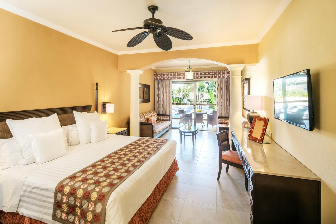 Hotel photo 5 of Barcelo Maya Palace.