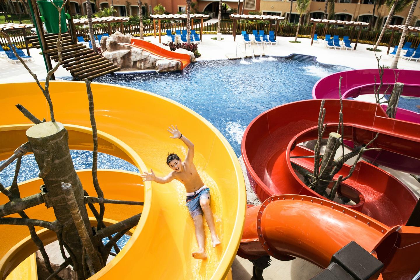 Hotel photo 14 of Barcelo Maya Palace.