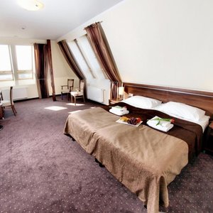 Hotel Austeria Conference&Spa in Ciechocinek, image may contain: Monitor, Screen, Hotel, Chair