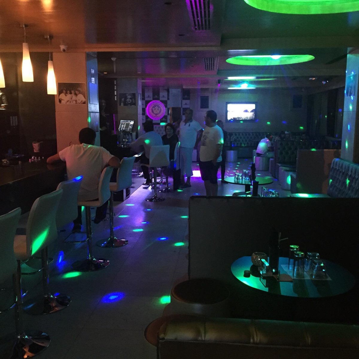 Corona Karaoke Club, Ларнака: лучшие советы перед посещением - Tripadvisor