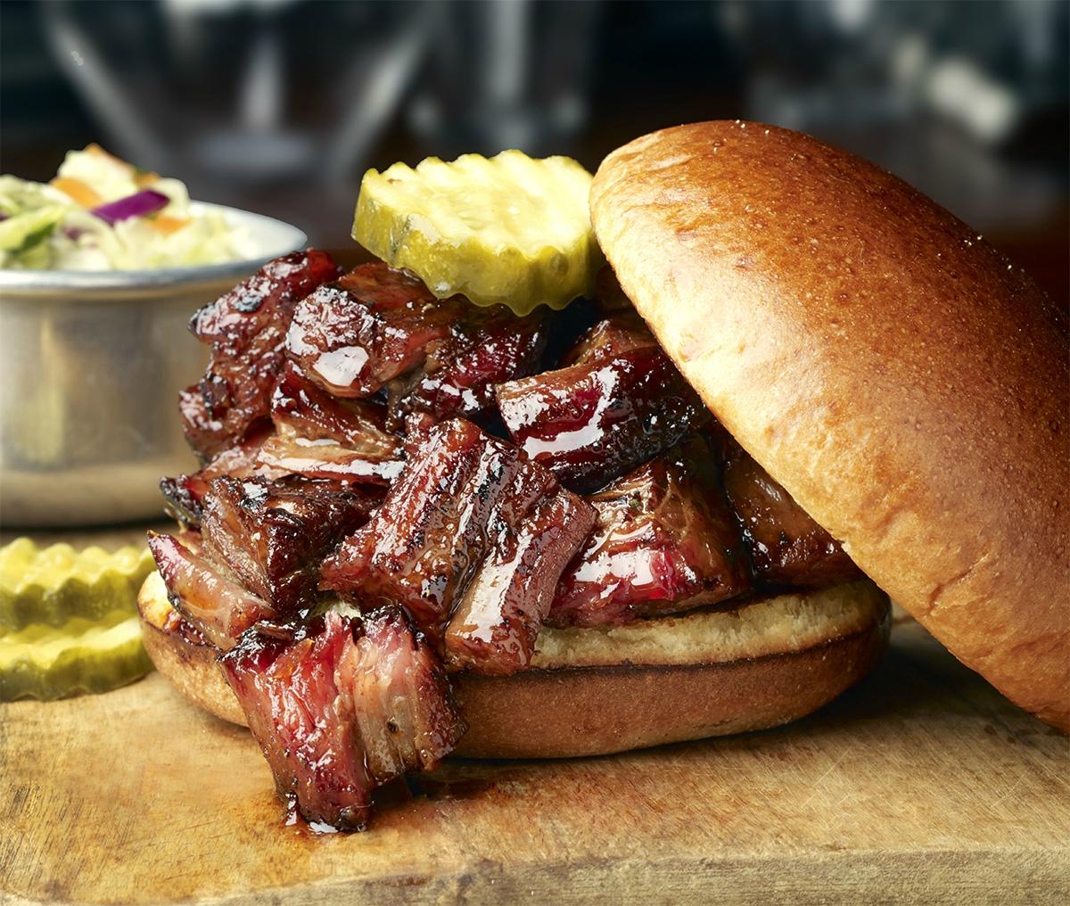 Famous dave's beef brisket best sale