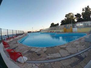 Piscina e praia