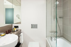 Room & Suite