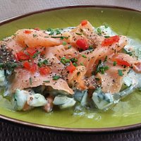 Salade de légumes saumon fumé