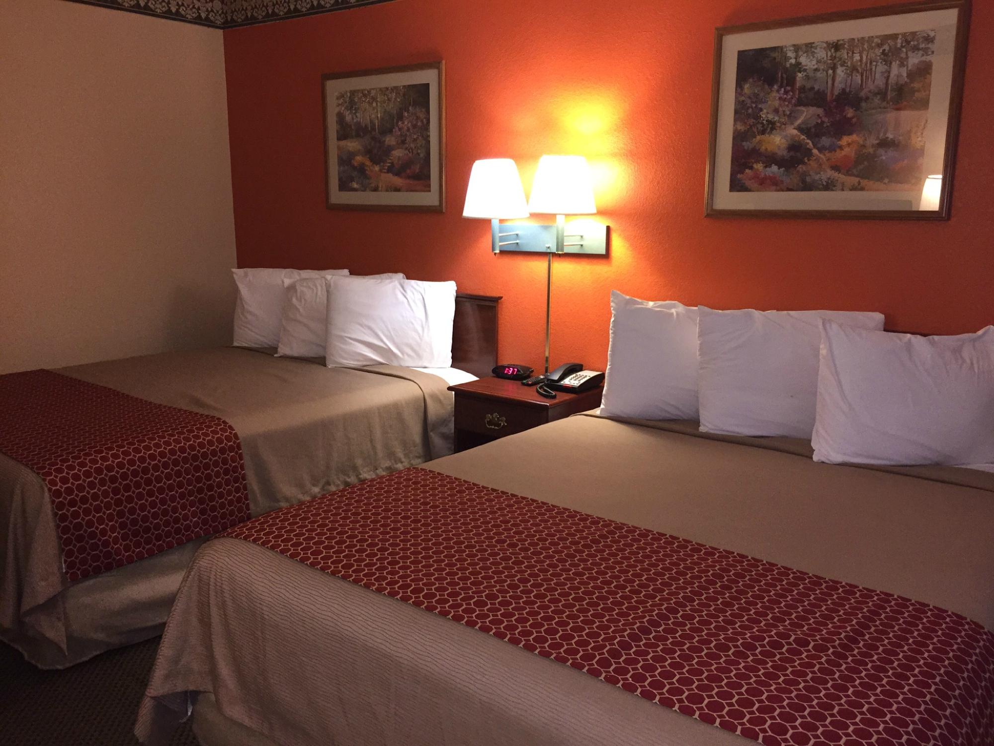 Hotel photo 18 of Green Country Inn.