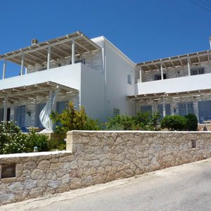 Kimolis Hotel