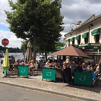 Nice place at river Seine. Nice food and service too!