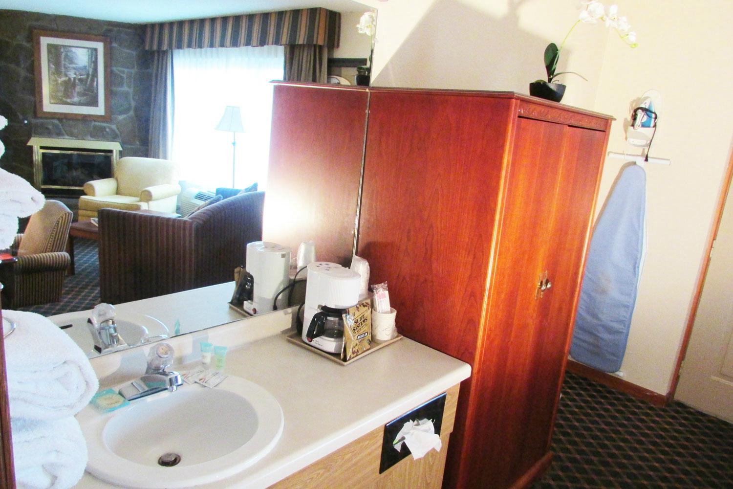 Hotel photo 36 of Arbors at Island Landing Hotel & Suites.