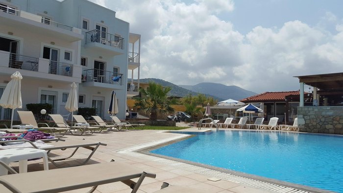 LAPLAYA BEACH - Prices & Hotel Reviews (Malia, Crete)