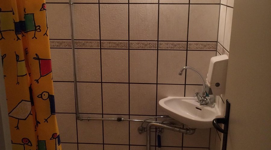 This place is slightly better than a mideval stable, but priced as a luxureous hotel. If you can