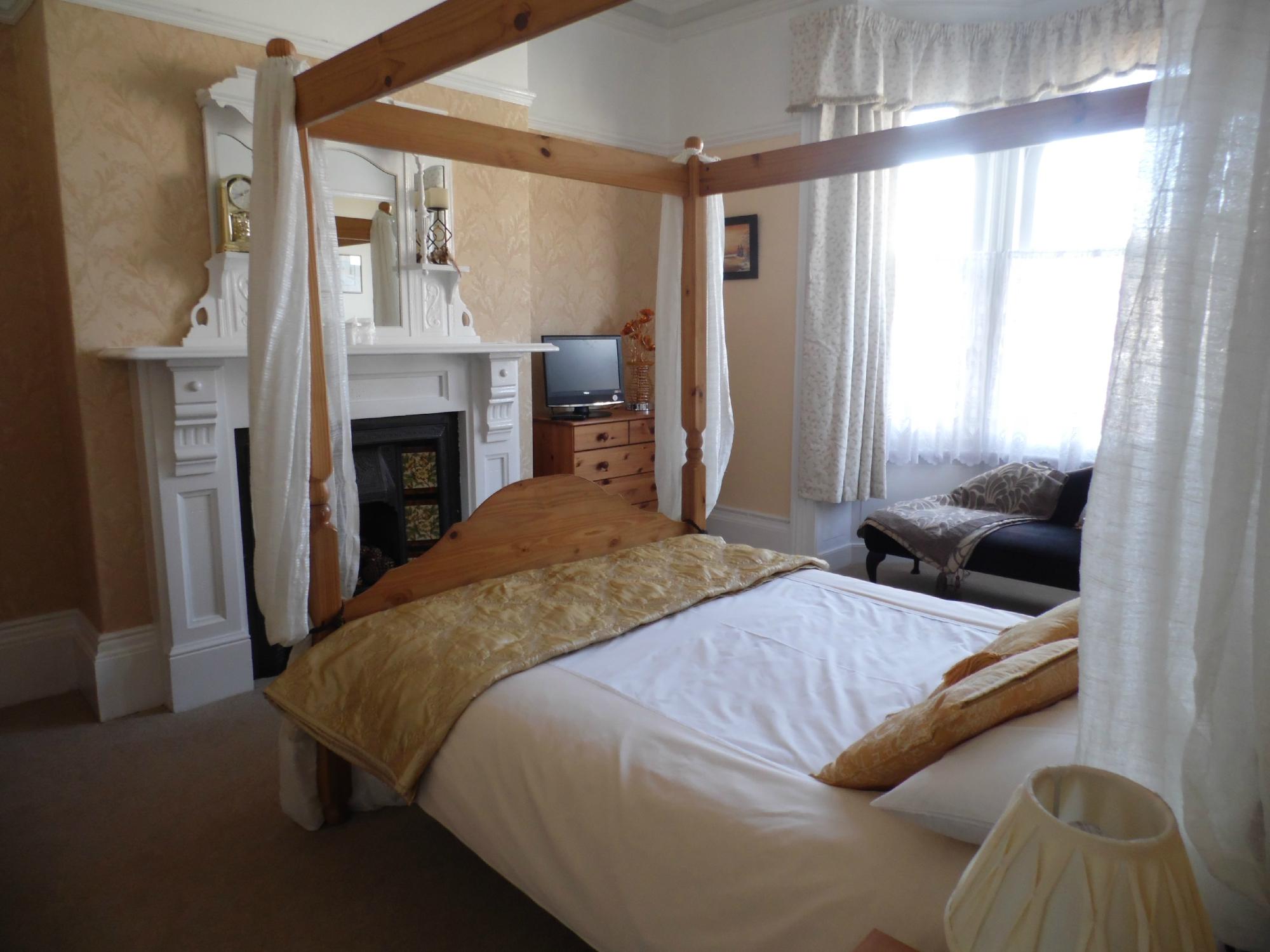 MARYLAND BED AND BREAKFAST - B&B Reviews (Bridlington, United Kingdom)