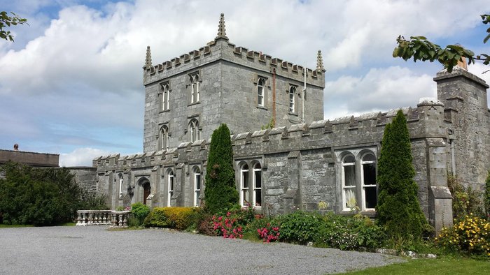 KILCOLGAN CASTLE - Guest house Reviews (Galway, Ireland)