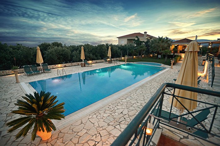 DUKES - Prices & Villa Reviews (Greece/Paralio Astros)