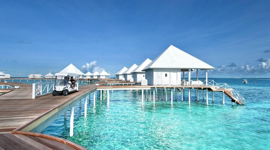 Diamonds Thudufushi Resort