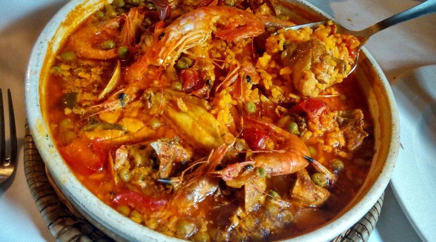 Espectacular, lubina salvaje, arroz marinero, pulpo con almejas....