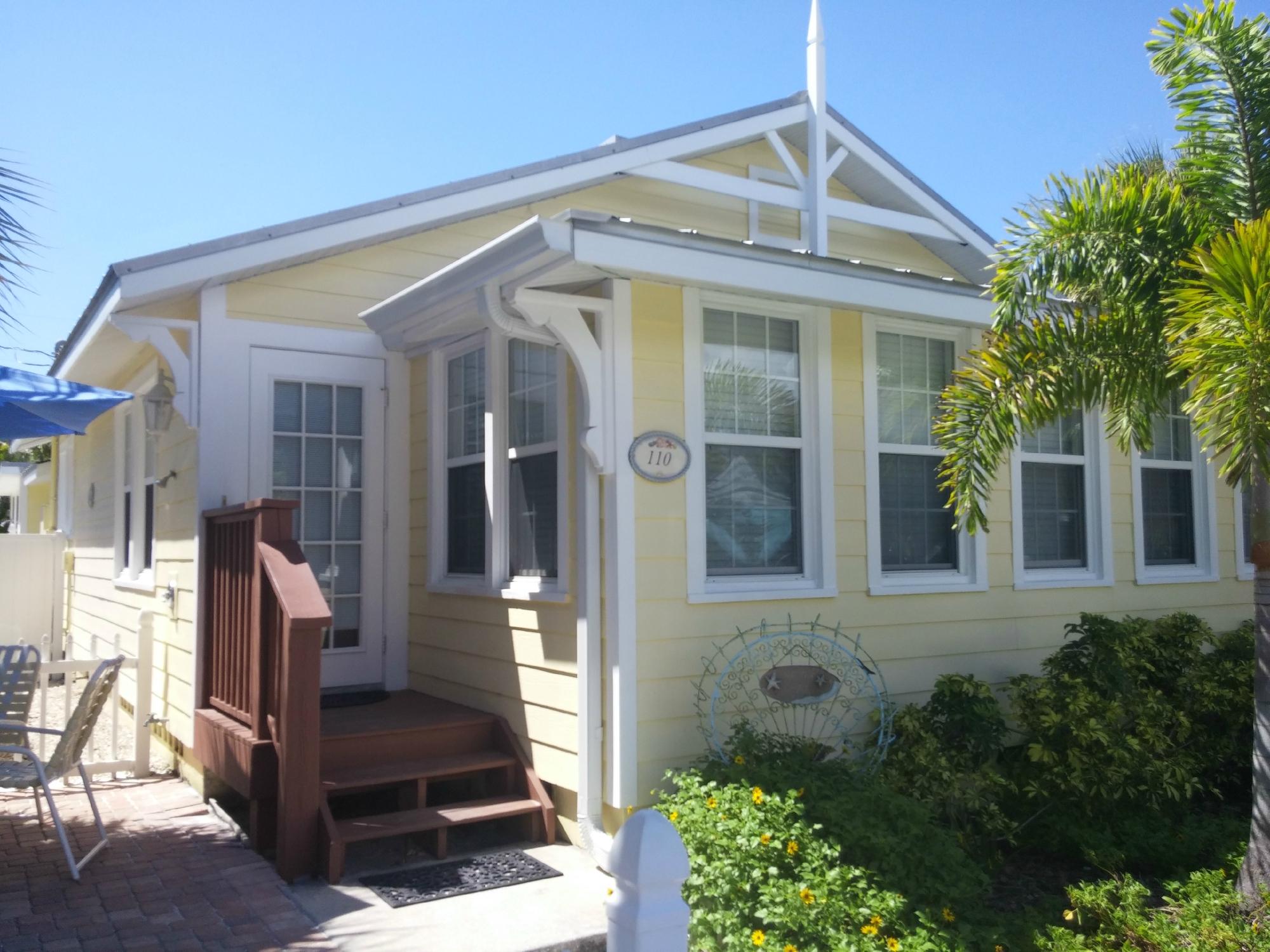 ANNA MARIA BEACH COTTAGES AU 202 2022 Prices Reviews FL Photos   Anna Maria Beach Cottages 