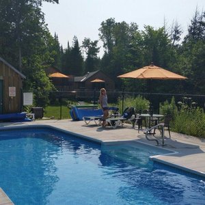 Lake Edge Cottages
