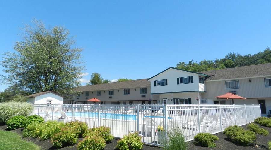 Nicely landscaped pool area