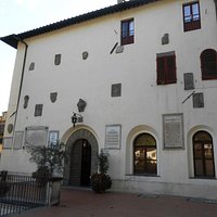 Ingresso al Palazzo del Vicario