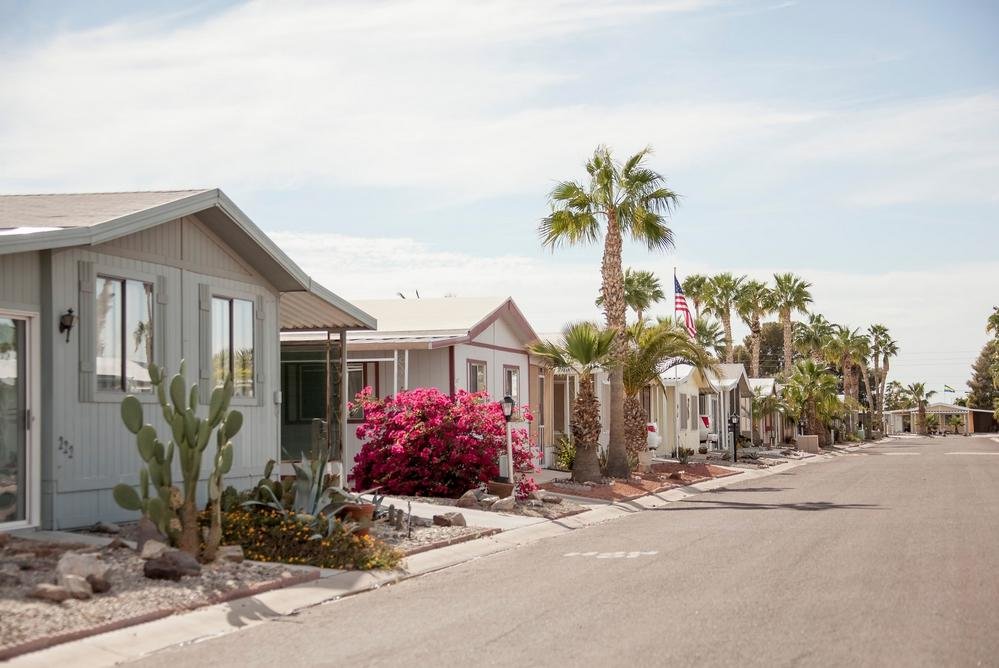 Yuma Lakes RV Resorts: Your Arizona Oasis Awaits!