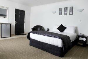 Room & Suite