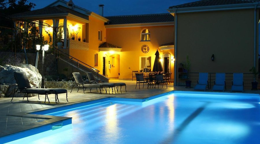 Villa BV - At Night