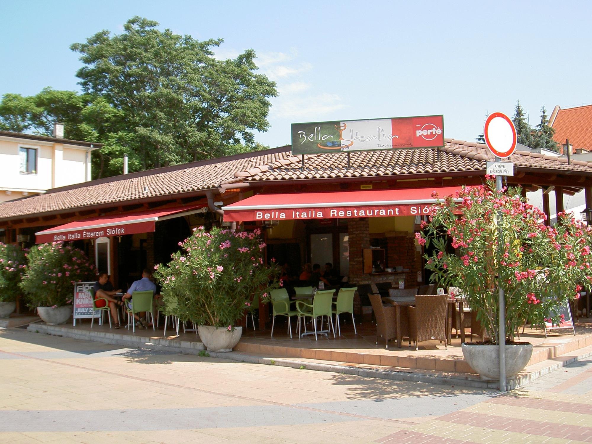 VILLA ITALIA, Siofok - Restaurant Reviews, Photos & Phone Number - Tripadvisor
