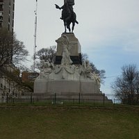 Monumento a Bartolome Mitre