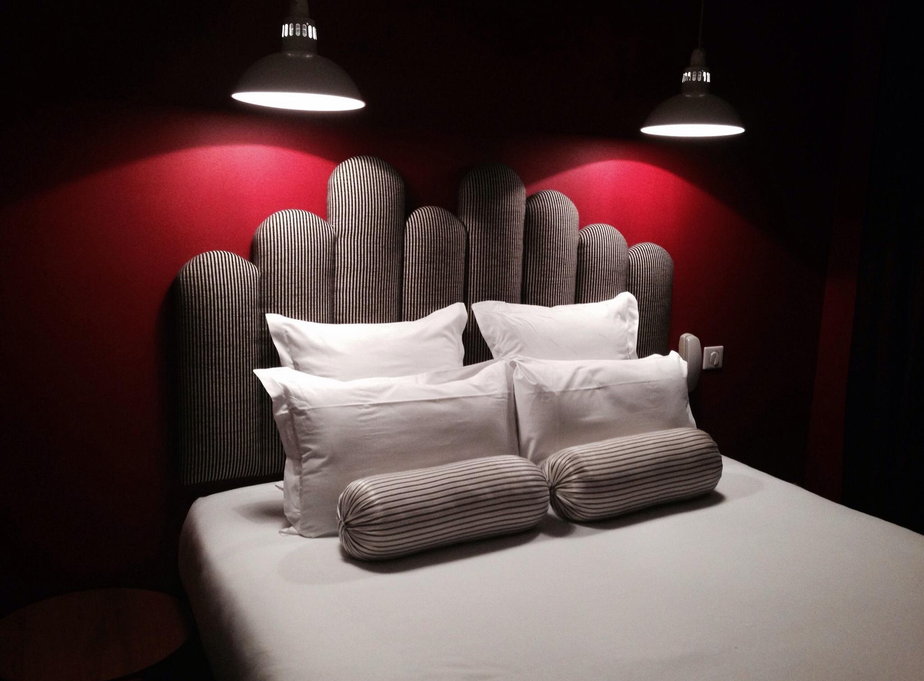 Hotel Paradis Paris by null